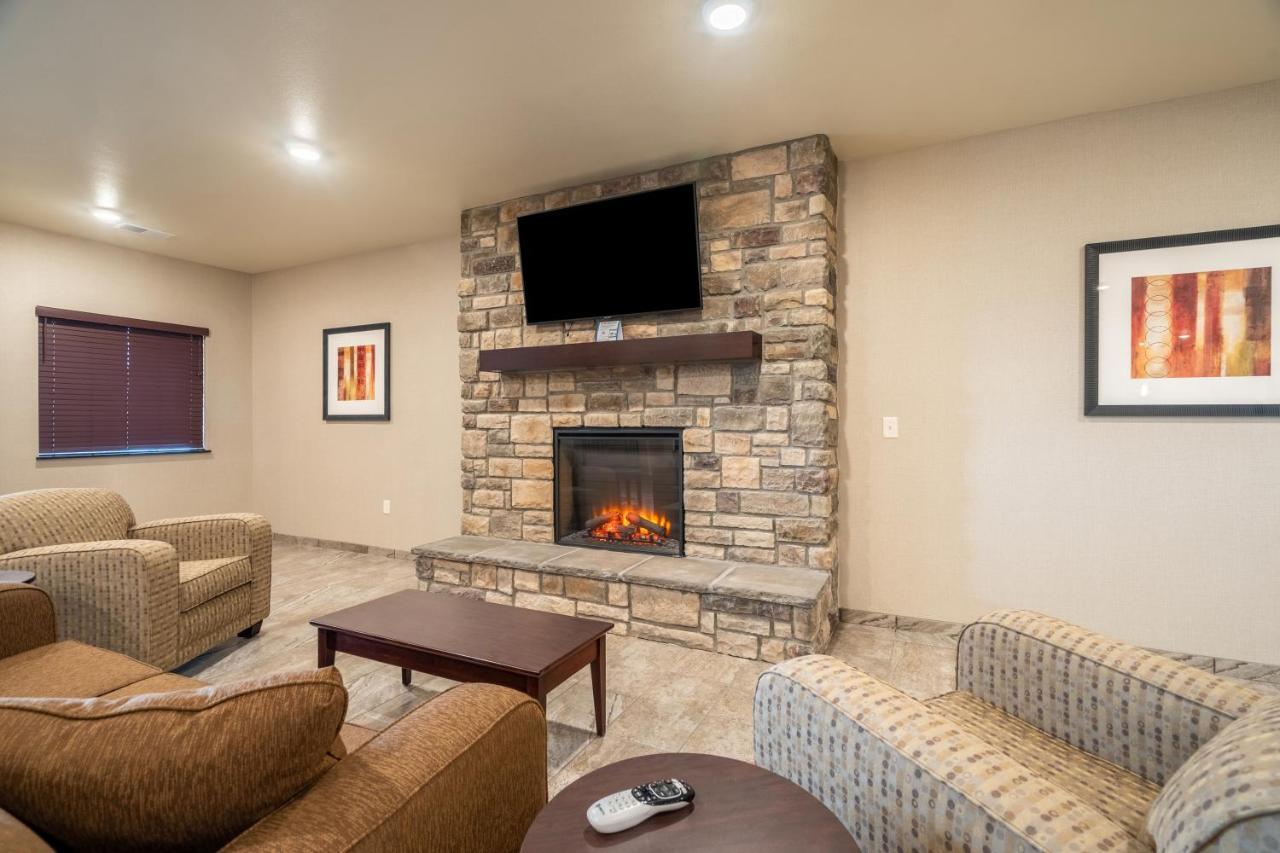 Comfort Inn & Suites Morgan エクステリア 写真