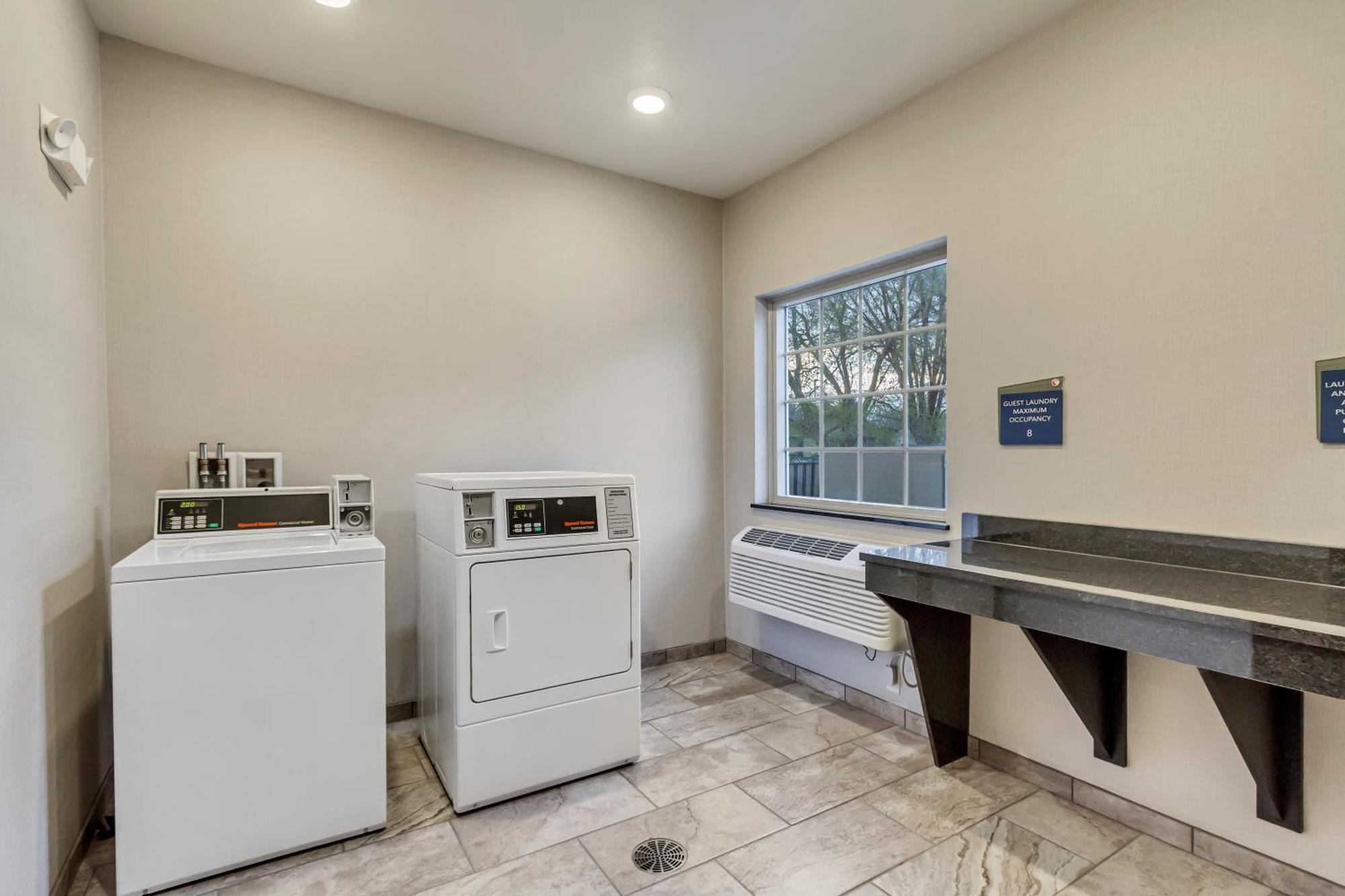 Comfort Inn & Suites Morgan エクステリア 写真