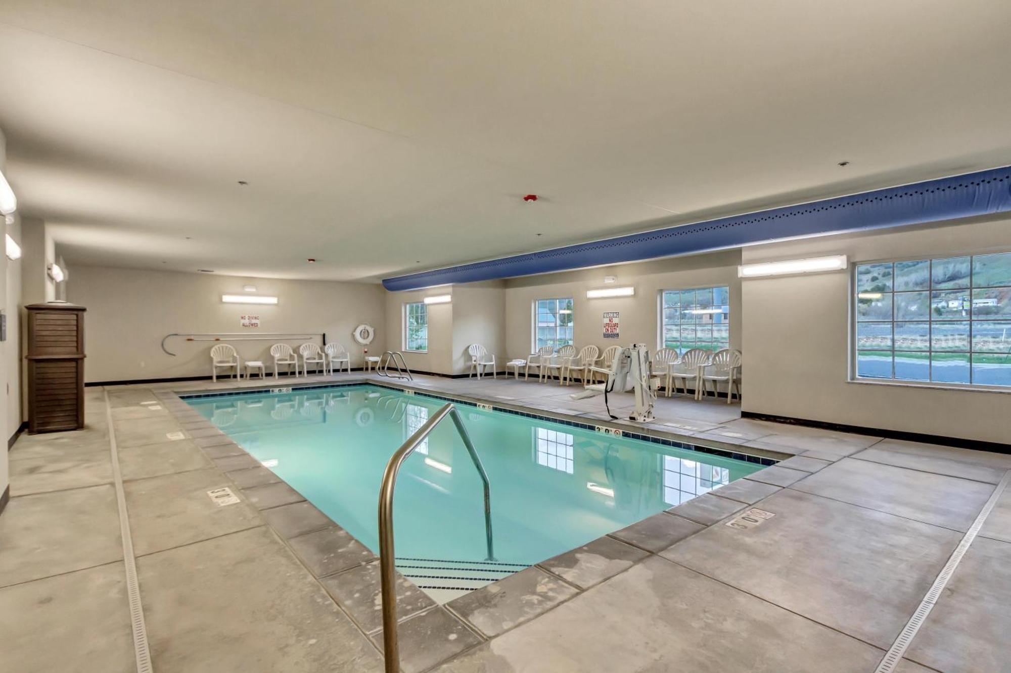 Comfort Inn & Suites Morgan エクステリア 写真