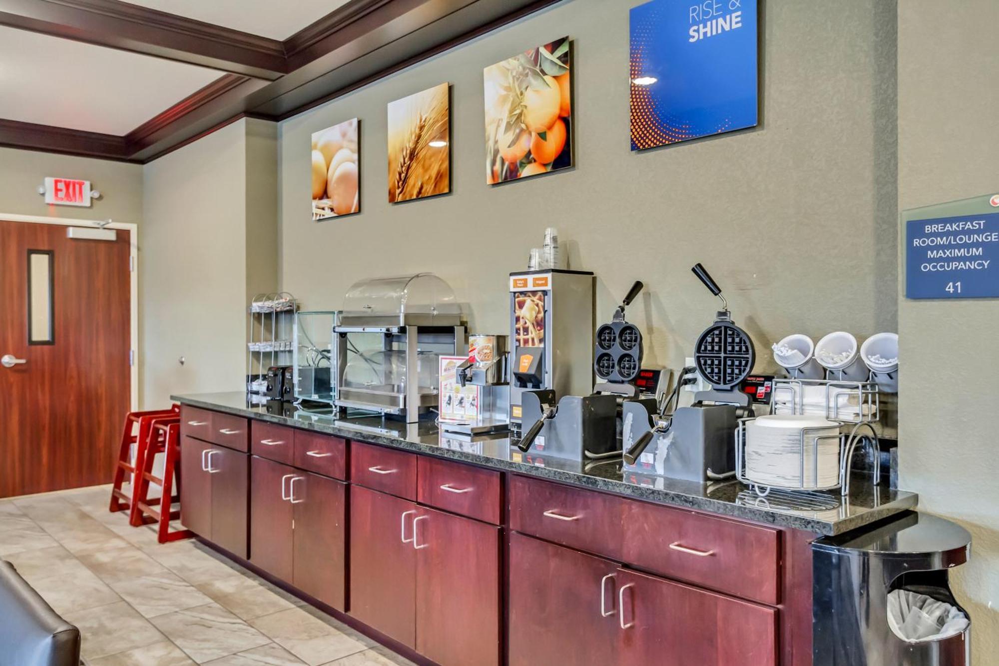 Comfort Inn & Suites Morgan エクステリア 写真
